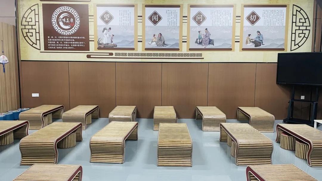 種下梧桐樹，引得鳳凰來