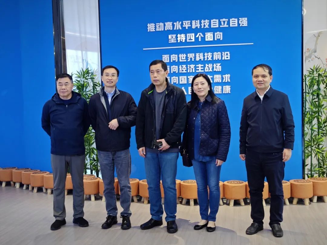 印尼棉蘭東方之星總經(jīng)理王聯(lián)興一行蒞臨天香生物公司進行考察交流